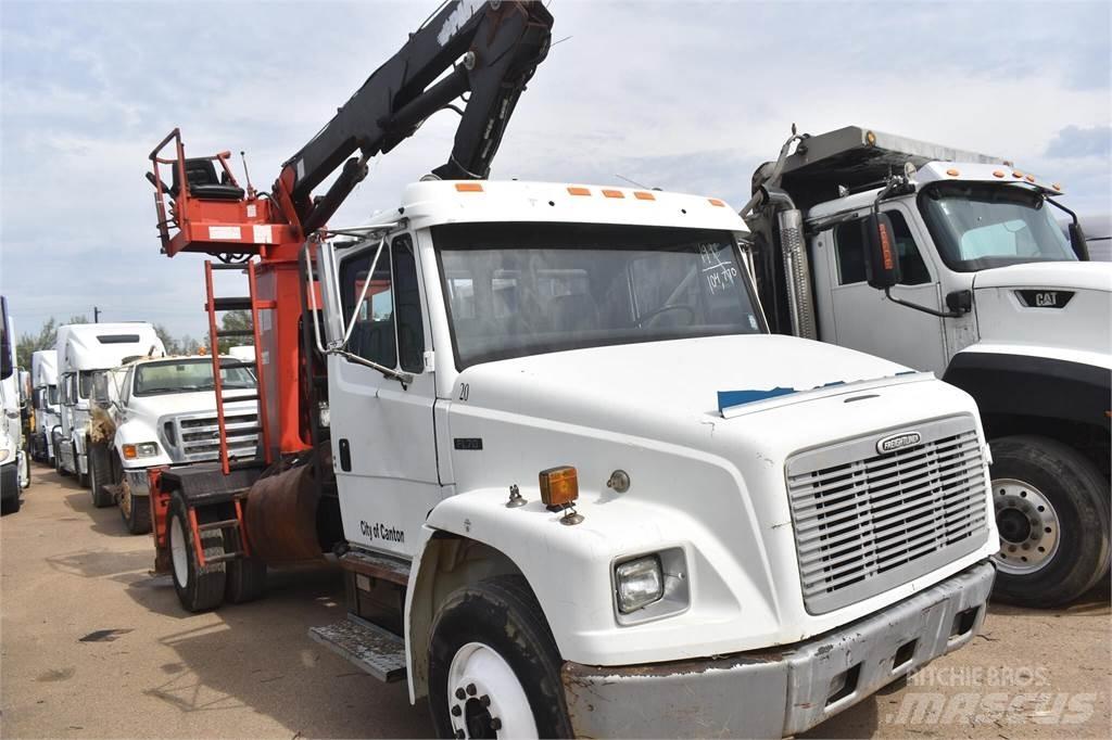 Freightliner FL70 Kranwagen