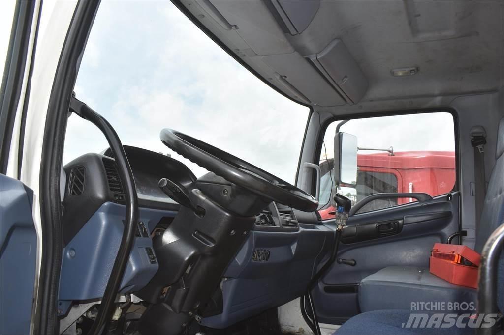 Hino 338 Kommunal-Sonderfahrzeuge