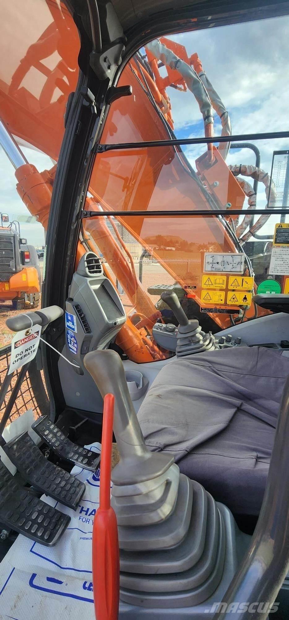 Hitachi ZX135US-6 Raupenbagger
