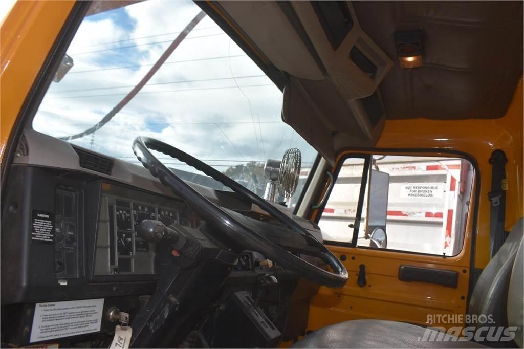 International 2554S Tankwagen