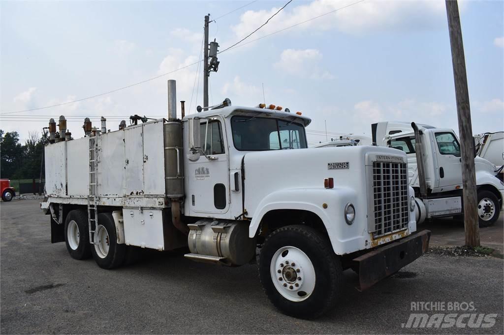 International 4370 Tankwagen