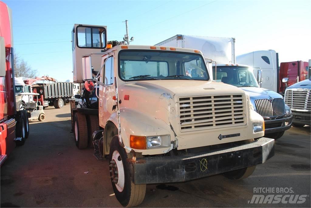International 4700 Kranwagen