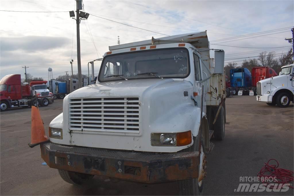 International 4700 Kipper