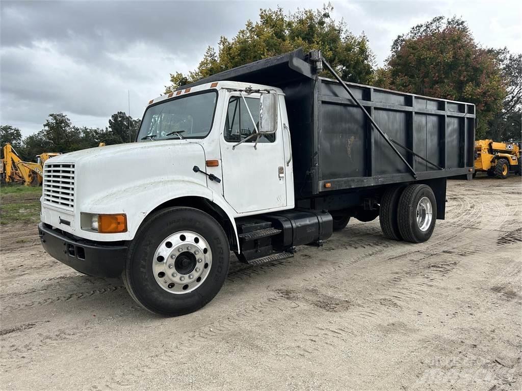 International 4700 Kipper
