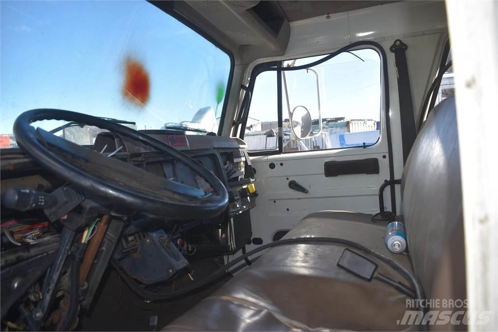 International 4700 Kipper