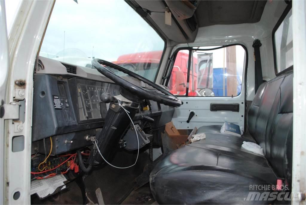 International 4700 Kranwagen