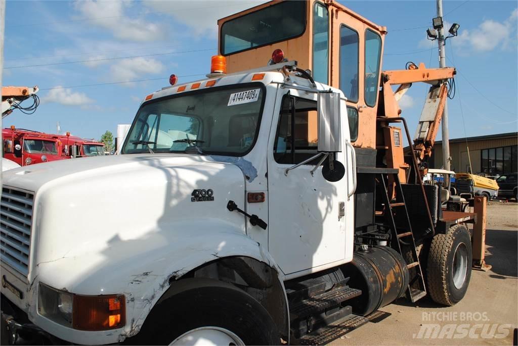 International 4700 Kranwagen