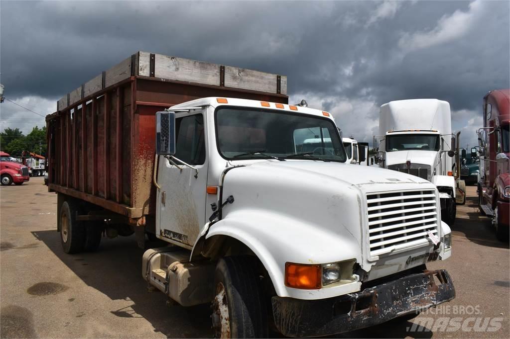 International 4900 Kipper