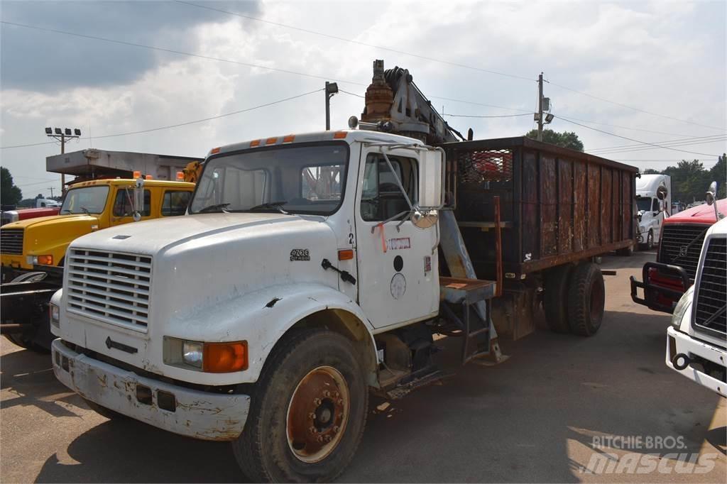 International 4900 Kranwagen