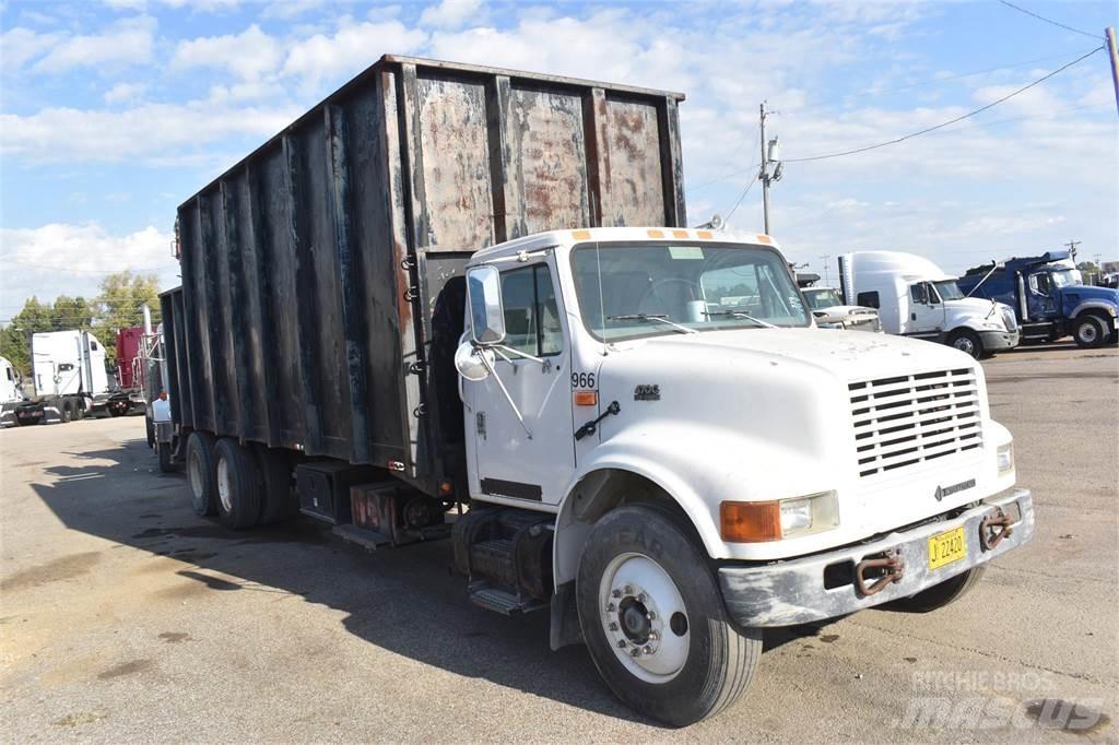 International 4900 Kranwagen