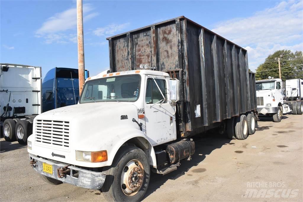 International 4900 Kranwagen