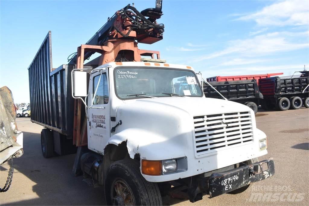 International 4900 Kranwagen