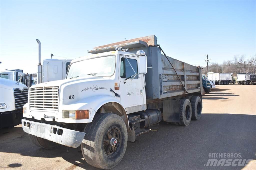 International 4900 Kipper