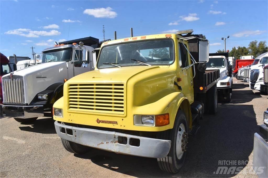 International 4900 Kipper