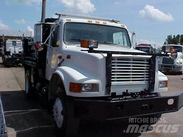 International 4900 Kipper