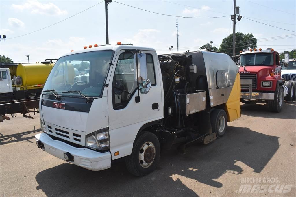 Isuzu NPR Kehrmaschine