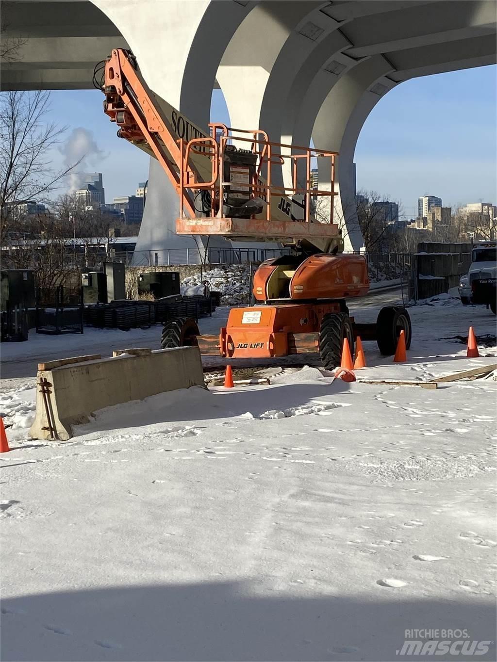 JLG 1350SJP Teleskopbühnen