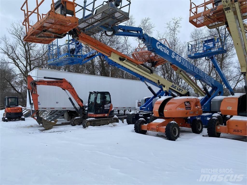 JLG 400S Teleskopbühnen