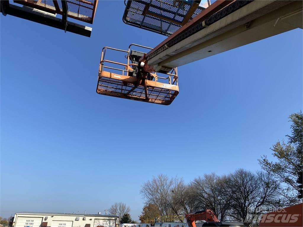 JLG 600S Teleskopbühnen