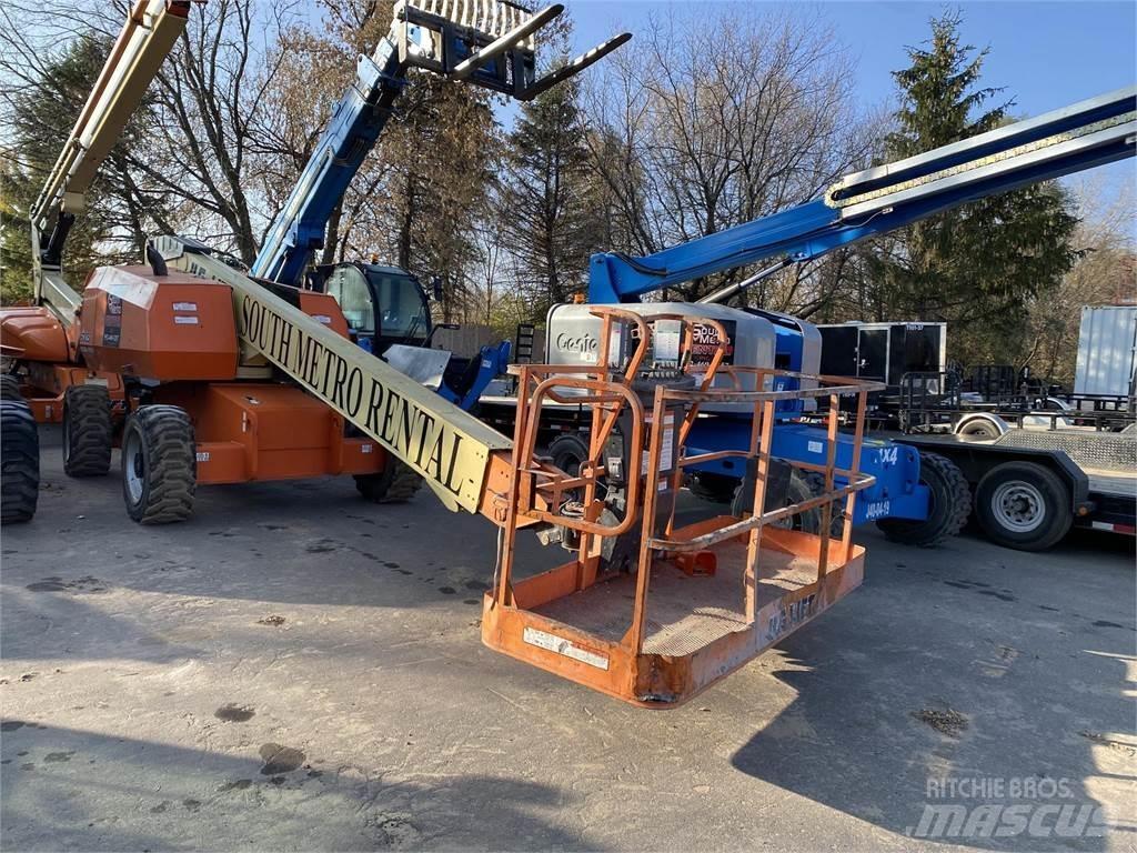 JLG 600S Teleskopbühnen