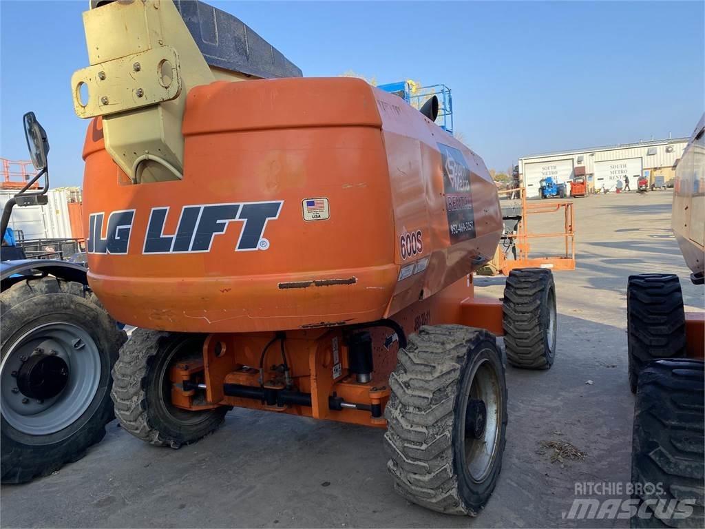 JLG 600S Teleskopbühnen