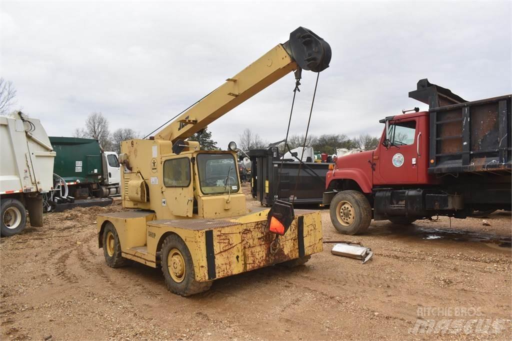 JLG 886 Ruwterrein kranen