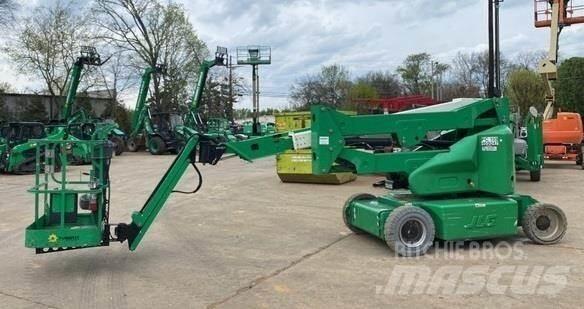 JLG E400AJPN Gelenkteleskoparbeitsbühnen