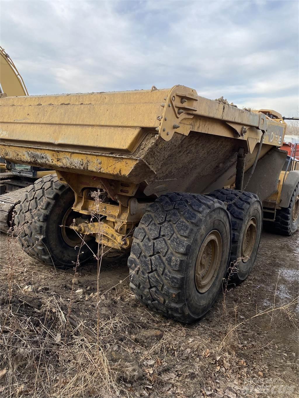 John Deere 410E Dumper - Knickgelenk