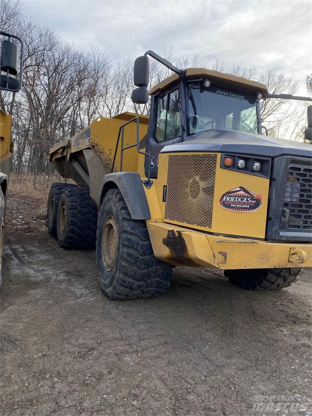 John Deere 410E Dumper - Knickgelenk