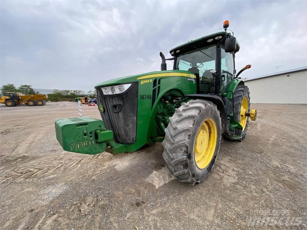 John Deere 8345R Traktoren
