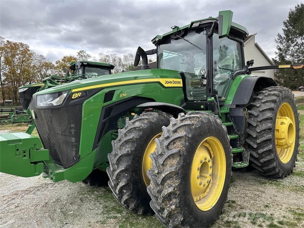John Deere 8R 370 Traktoren