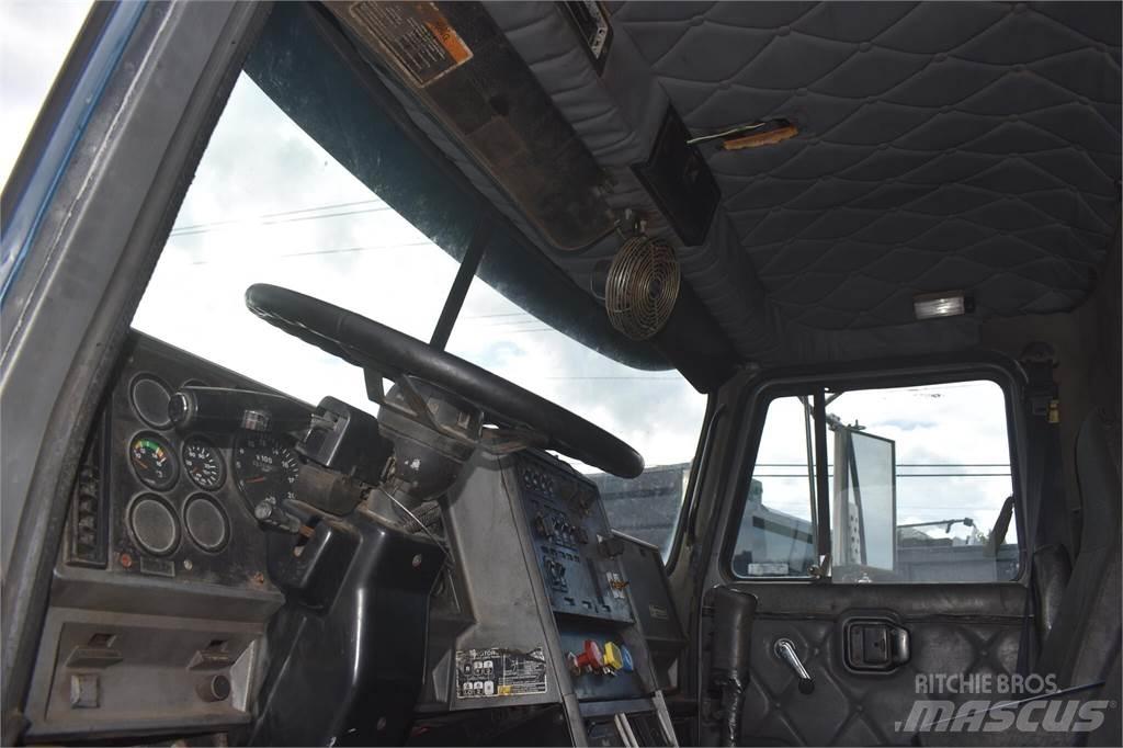 Mack CH613 Kipper