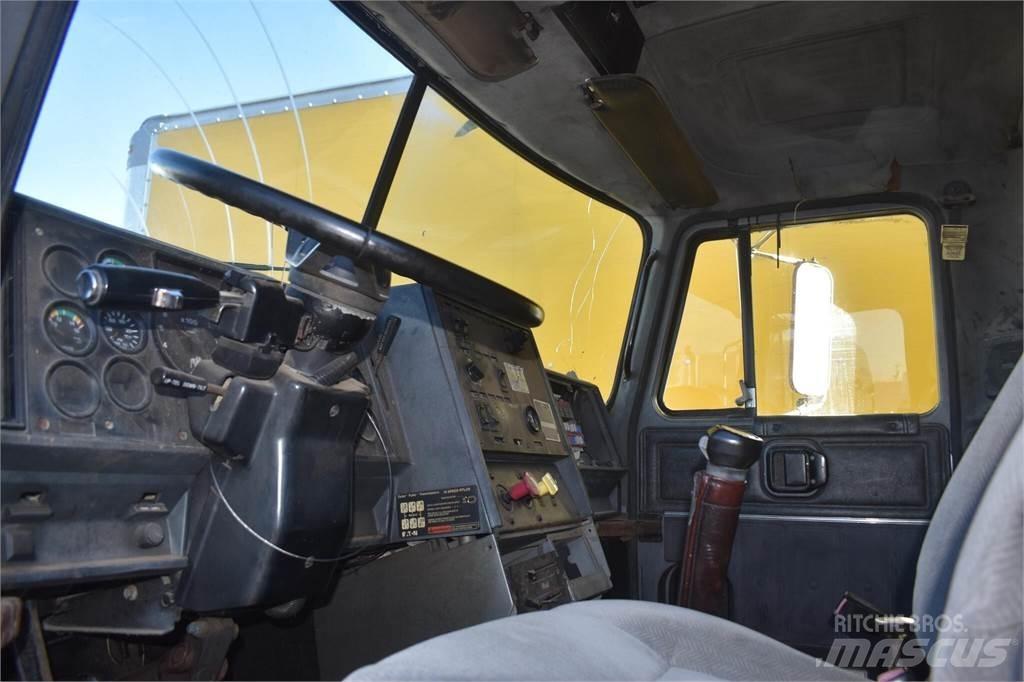 Mack CH613 Kipper