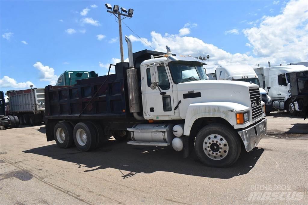 Mack CHN613 Kipper