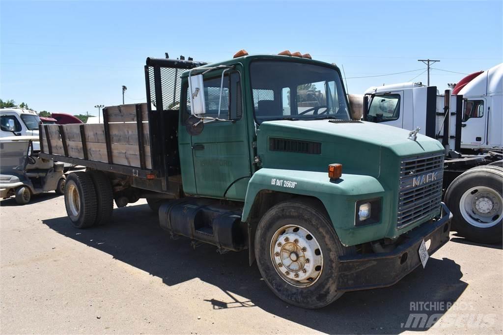 Mack MIDLINER CS200 Kipper