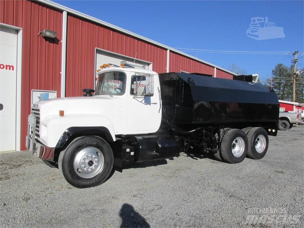 Mack R685S Tankwagen