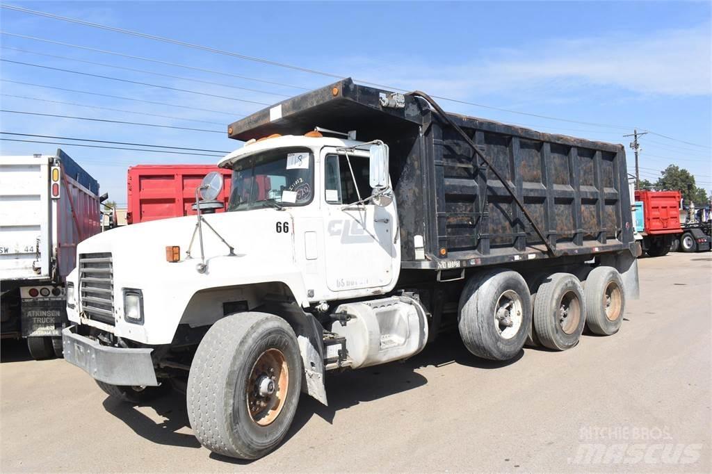 Mack RD688S Kipper