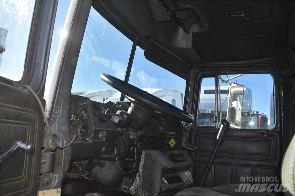 Mack RD688S Kipper