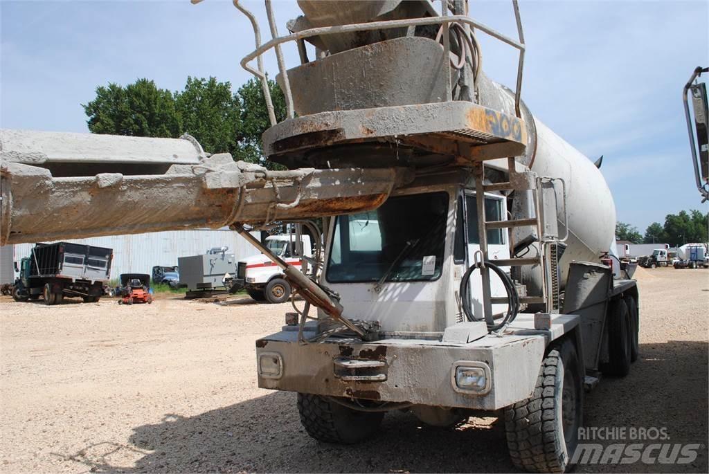 Oshkosh F2146 Betonmischer