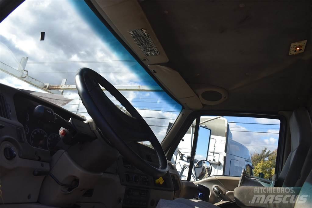 Sterling L8500 Kranwagen