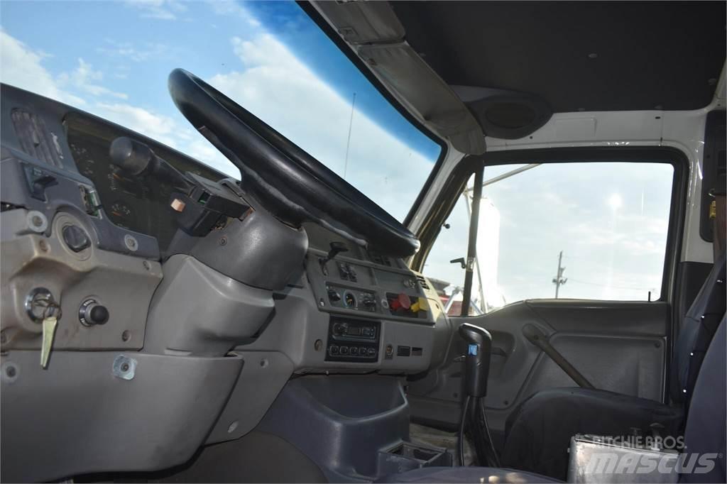 Sterling LT9500 Kranwagen