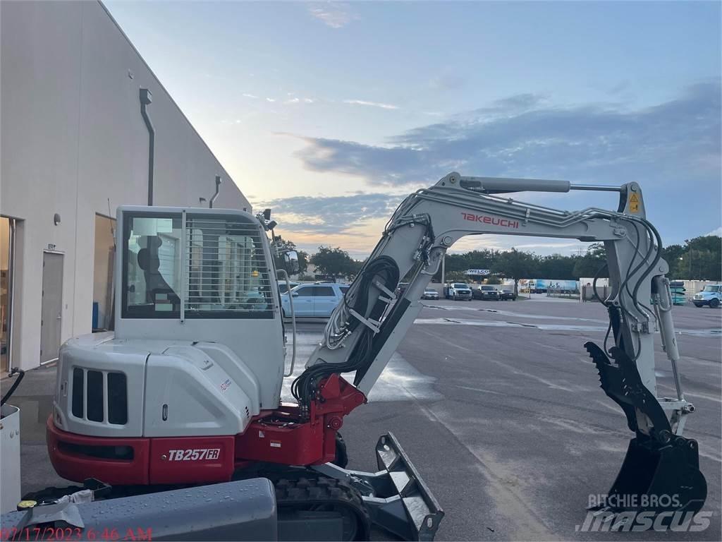 Takeuchi TB257FR Raupenbagger