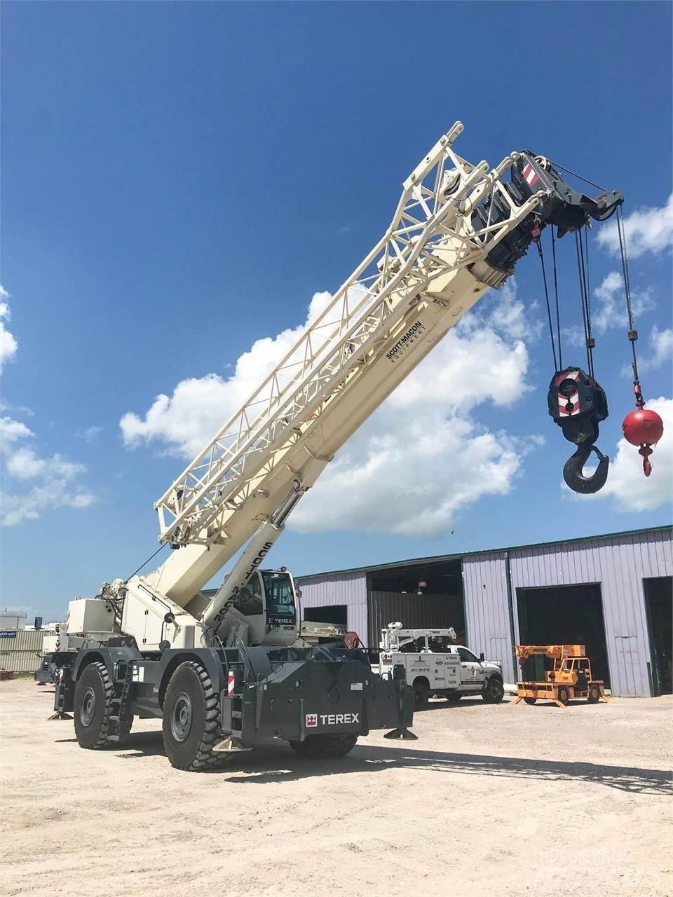 Terex QUADSTAR 1100 Ruwterrein kranen