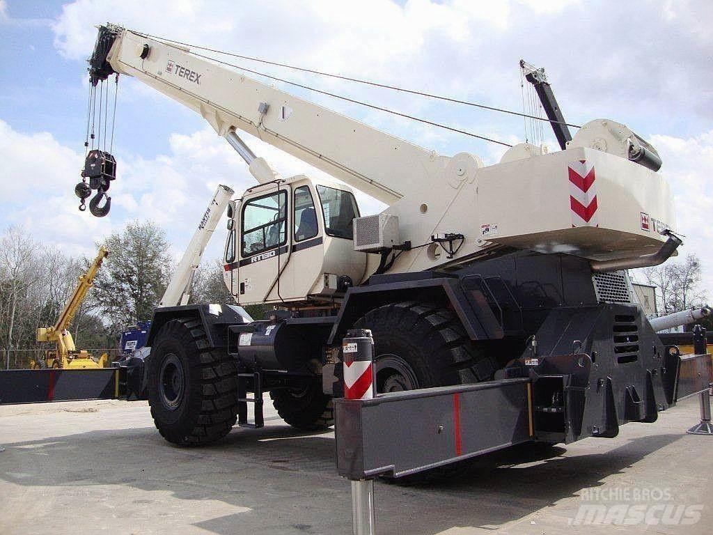 Terex RT130 Ruwterrein kranen
