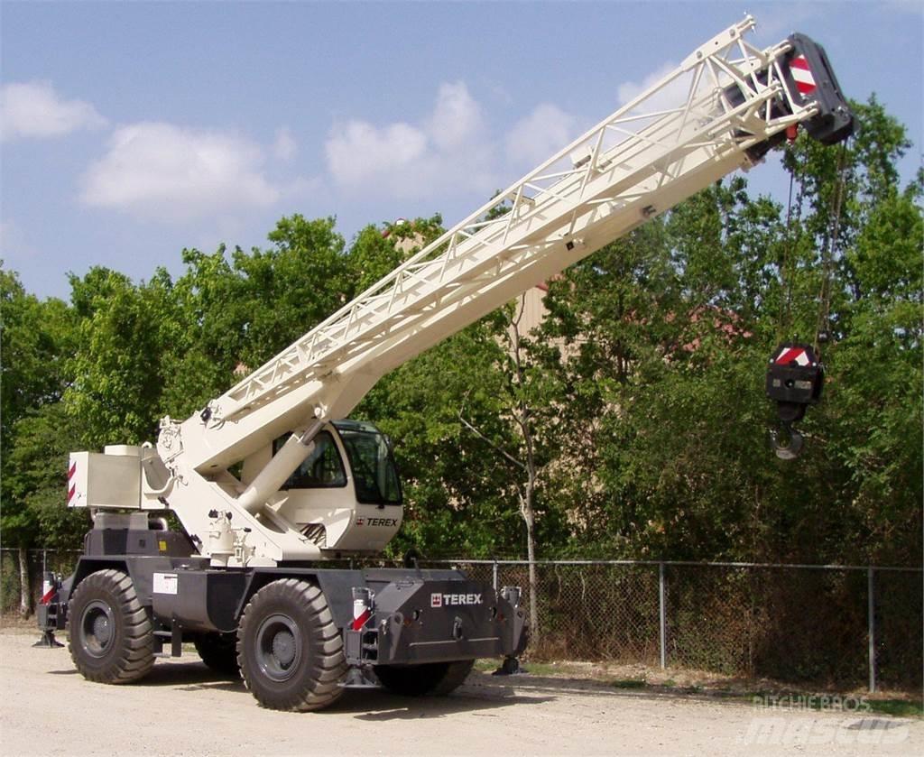 Terex RT230-2 Ruwterrein kranen