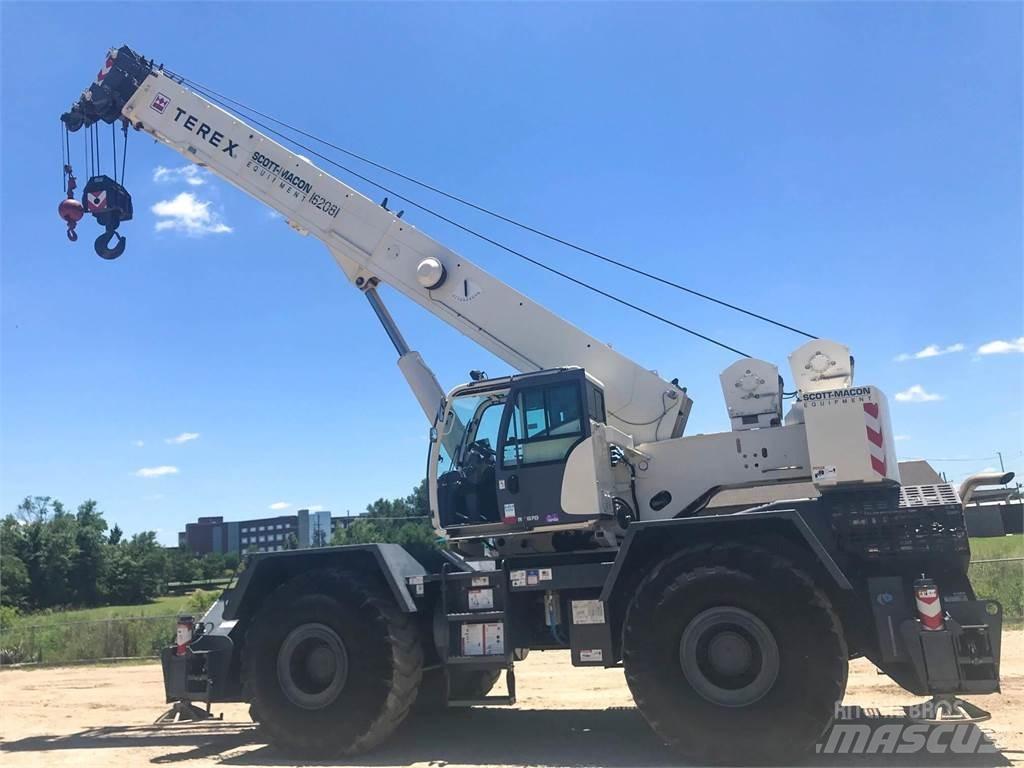 Terex RT670 Ruwterrein kranen