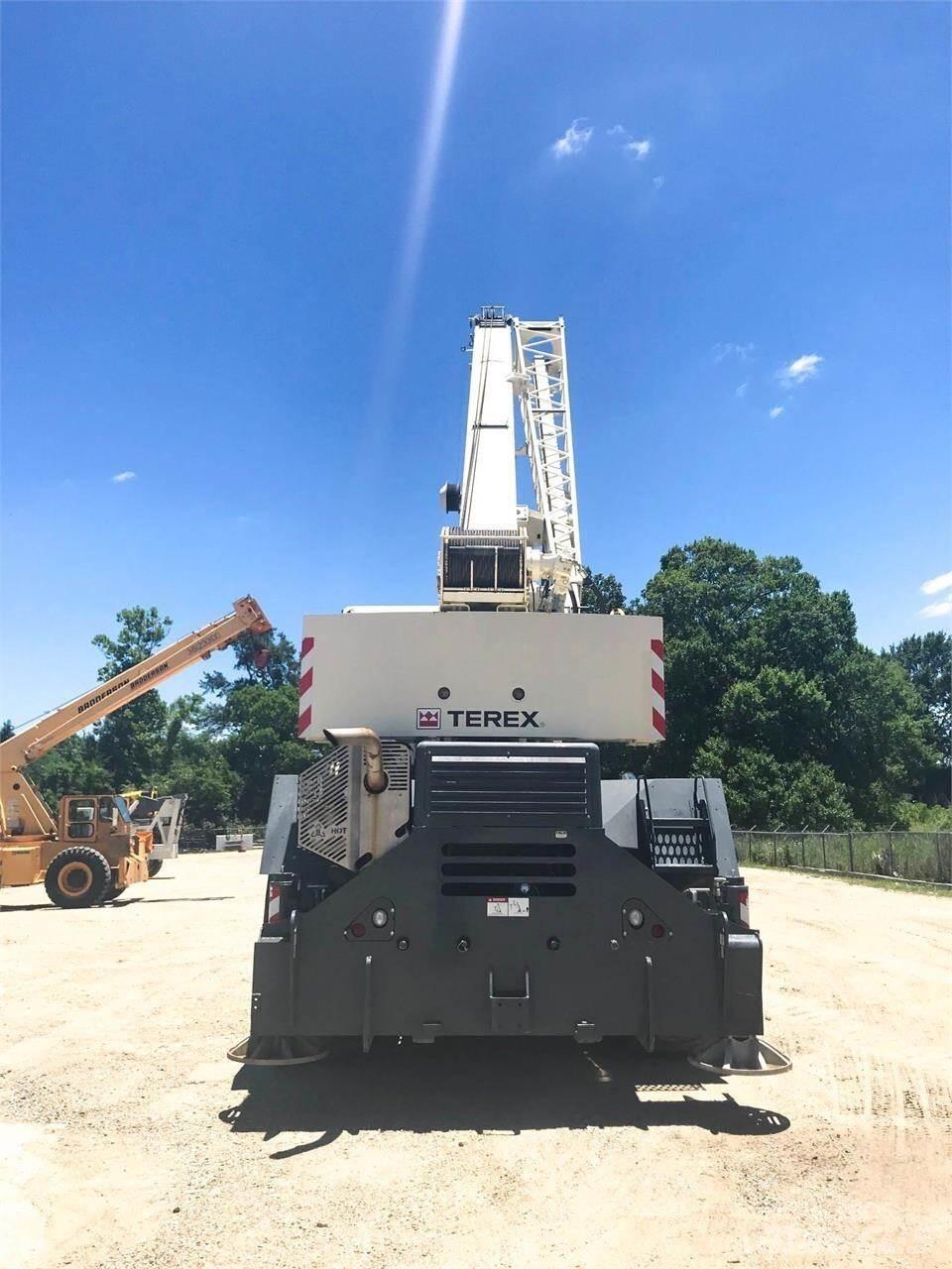 Terex RT670 Ruwterrein kranen