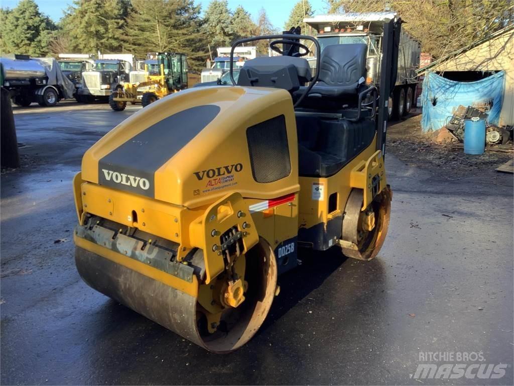 Volvo DD25B Tandemwalzen