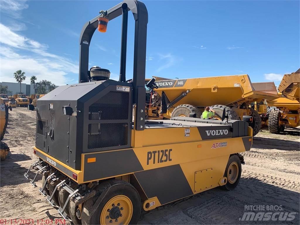 Volvo PT125C Gummiradwalzen