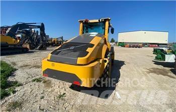 Volvo SD115B Tandemwalzen